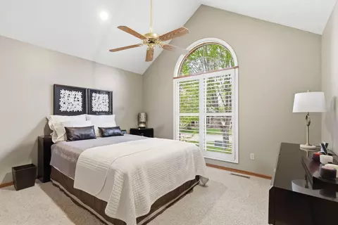 Bedroom - 4616 S Holland Ave, Springfield, MO 65810 photo 3 of 4