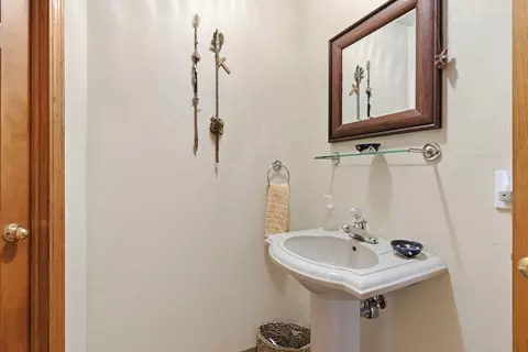 Bath - 4616 S Holland Ave, Springfield, MO 65810 photo 6 of 6