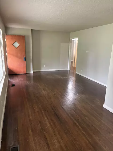 1433 S Barnes Ave, Springfield, MO 65804 photo 3