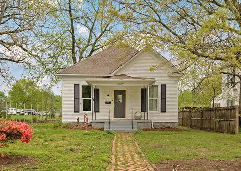 2047 N Campbell Ave, Springfield, MO 65803