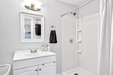 Bath - 1311 E Locust St, Springfield, MO 65803 photo 1 of 2