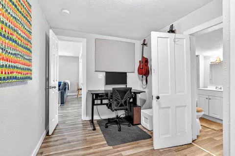 Entry Way - 1311 E Locust St, Springfield, MO 65803 photo 1 of 1