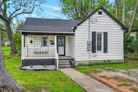 1311 E Locust St, Springfield, MO 65803