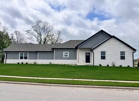 3692 W Overland St, Springfield, MO 65807