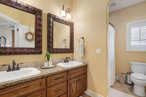 2822 E Woodford St, Springfield, MO 65804 photo 44