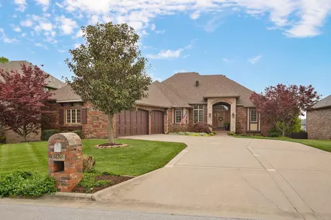 2822 E Woodford St, Springfield, MO 65804 photo 7