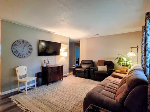 753 S Hickory St, Buffalo, MO 65622 photo 2