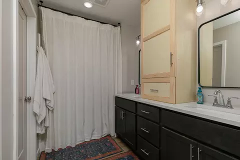 Bath - 1145 E Manitou Ct, Nixa, MO 65714 photo 2 of 3