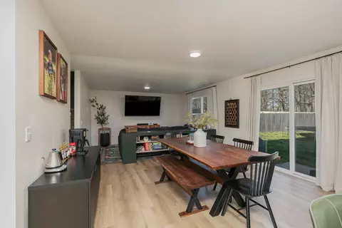 Dining - 1145 E Manitou Ct, Nixa, MO 65714 photo 2 of 5