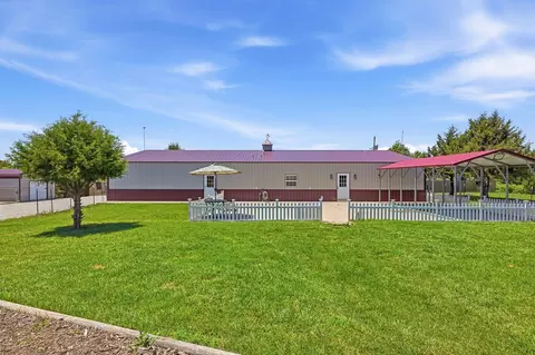 Exterior - 25151 Silent Rd, Flemington, MO 65650 photo 4 of 10