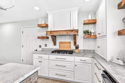 Kitchen - 775 E 505th Rd, Aldrich, MO 65601 photo 3 of 5