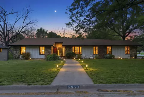 2860 S Chambery Ave, Springfield, MO 65804