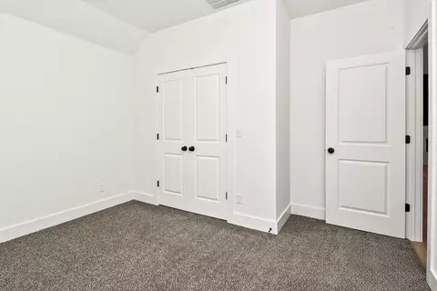 Bedroom - 2014 E Jay St, Ozark, MO 65721 photo 6 of 11