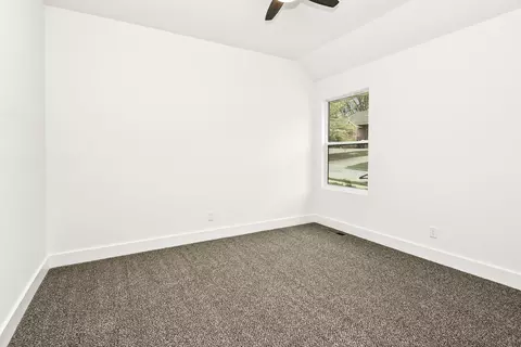 Bedroom - 2014 E Jay St, Ozark, MO 65721 photo 8 of 11