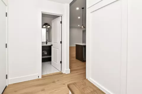 Entry Way - 2014 E Jay St, Ozark, MO 65721 photo 3 of 4