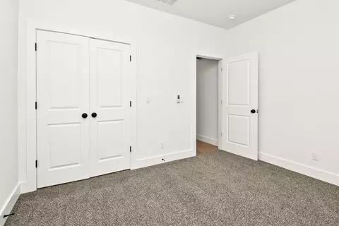 Bedroom - 2014 E Jay St, Ozark, MO 65721 photo 9 of 11