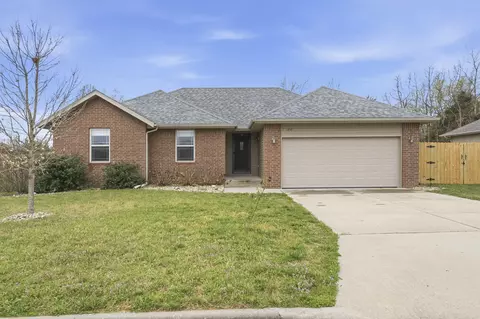 252 Maplewood Dr, Highlandville, MO 65669