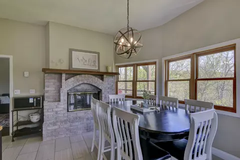 Dining - 27302 Cimarron Dr, Eagle Rock, MO 65641 photo 2 of 5