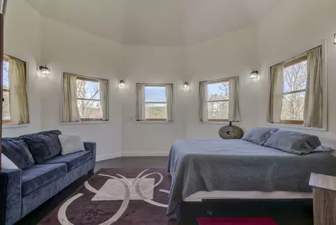 Bedroom - 27302 Cimarron Dr, Eagle Rock, MO 65641 photo 2 of 12