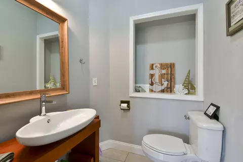 Bath - 27302 Cimarron Dr, Eagle Rock, MO 65641 photo 8 of 10