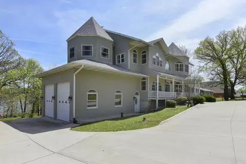 Exterior - 27302 Cimarron Dr, Eagle Rock, MO 65641 photo 3 of 10
