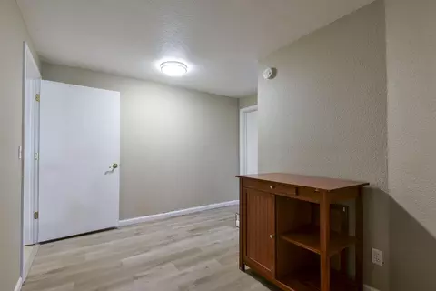 Bedroom - 27302 Cimarron Dr, Eagle Rock, MO 65641 photo 12 of 12