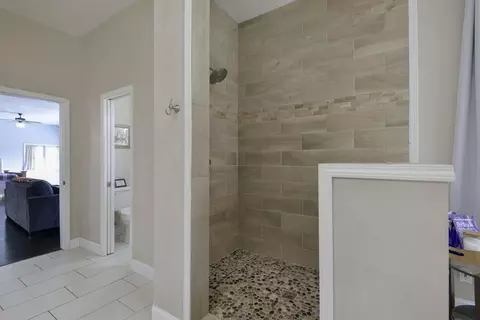 Entry Way - 27302 Cimarron Dr, Eagle Rock, MO 65641 photo 8 of 8