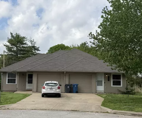 923 W 925 W Raynell St, Springfield, MO 65807