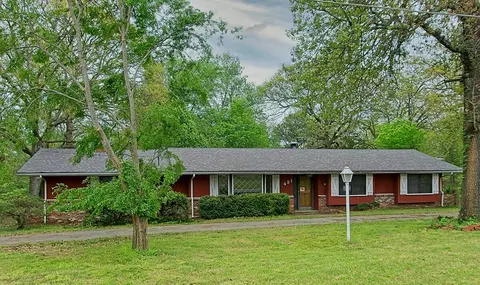 4431 Hickory Ln, Joplin, MO 64804