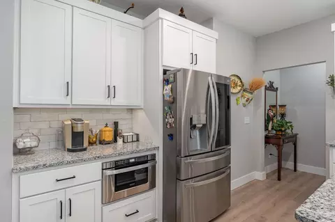 Kitchen - 4898 S Sycamore Ave, Springfield, MO 65810 photo 3 of 5