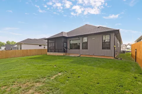 Exterior - 4898 S Sycamore Ave, Springfield, MO 65810 photo 7 of 10