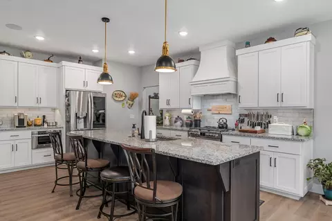 Kitchen - 4898 S Sycamore Ave, Springfield, MO 65810 photo 1 of 5