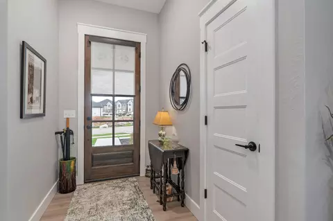 Entry Way - 4898 S Sycamore Ave, Springfield, MO 65810 photo 1 of 2
