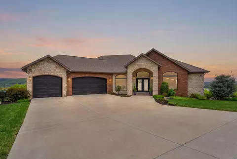 341 Flat Rock Rd, Hollister, MO 65672