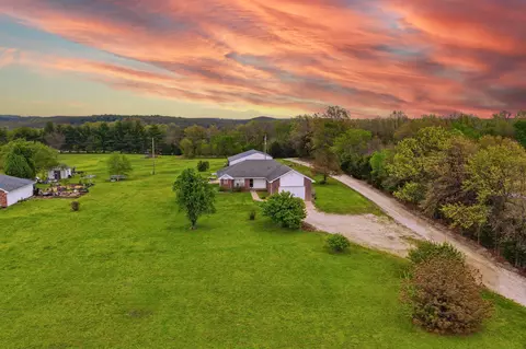4430 S 170th Rd, Bolivar, MO 65613