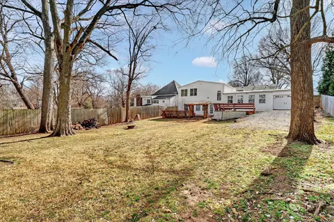 1345 E Walnut St, Springfield, MO 65802