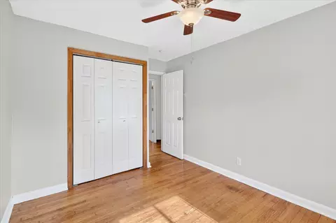 Bedroom - 1345 E Walnut St, Springfield, MO 65802 photo 5 of 10