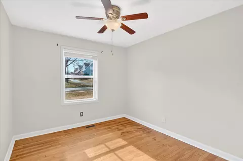 Bedroom - 1345 E Walnut St, Springfield, MO 65802 photo 3 of 10
