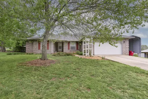 706 N 38 St, Nixa, MO 65714 photo 2