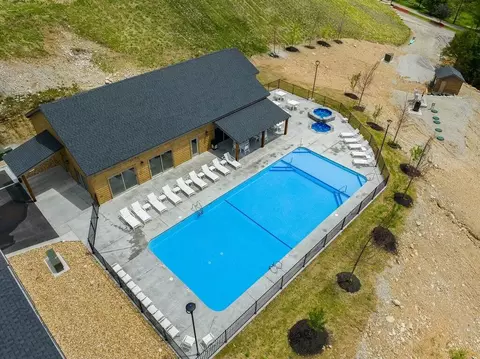Exterior - 127 Summertime Ct, Branson, MO 65616 photo 10 of 14