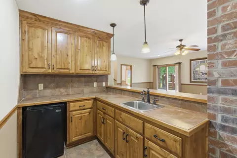 Kitchen - 4202 Buttonwood Dr, Nixa, MO 65714 photo 4 of 4