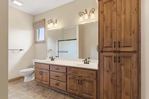 Bath - 4202 Buttonwood Dr, Nixa, MO 65714 photo 4 of 5