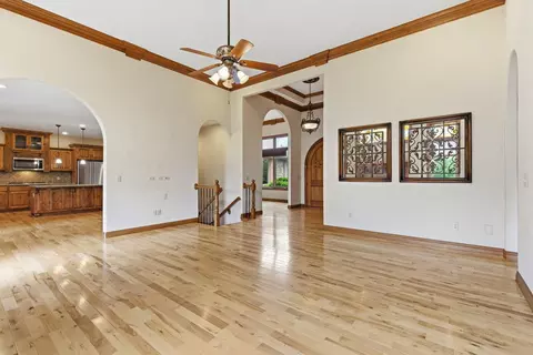 Living - 4202 Buttonwood Dr, Nixa, MO 65714 photo 3 of 7