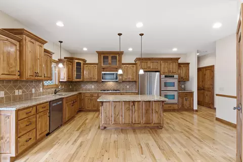 Kitchen - 4202 Buttonwood Dr, Nixa, MO 65714 photo 1 of 4