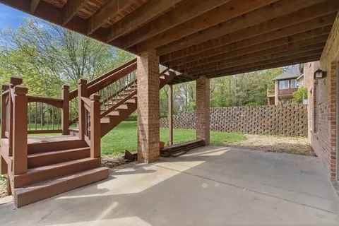 Exterior - 4202 Buttonwood Dr, Nixa, MO 65714 photo 5 of 9