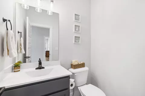 Bath - 10 Shellie Ln, Branson, MO 65616 photo 4 of 9