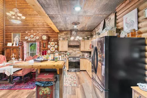 Kitchen - 2907 Moon Valley Rd, Ozark, MO 65721 photo 2 of 2