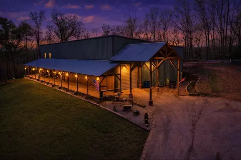 2907 Moon Valley Rd, Ozark, MO 65721