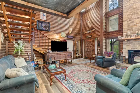 Living - 2907 Moon Valley Rd, Ozark, MO 65721 photo 2 of 4