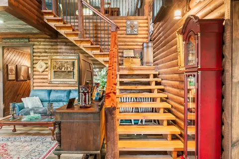 Entry Way - 2907 Moon Valley Rd, Ozark, MO 65721 photo 2 of 5